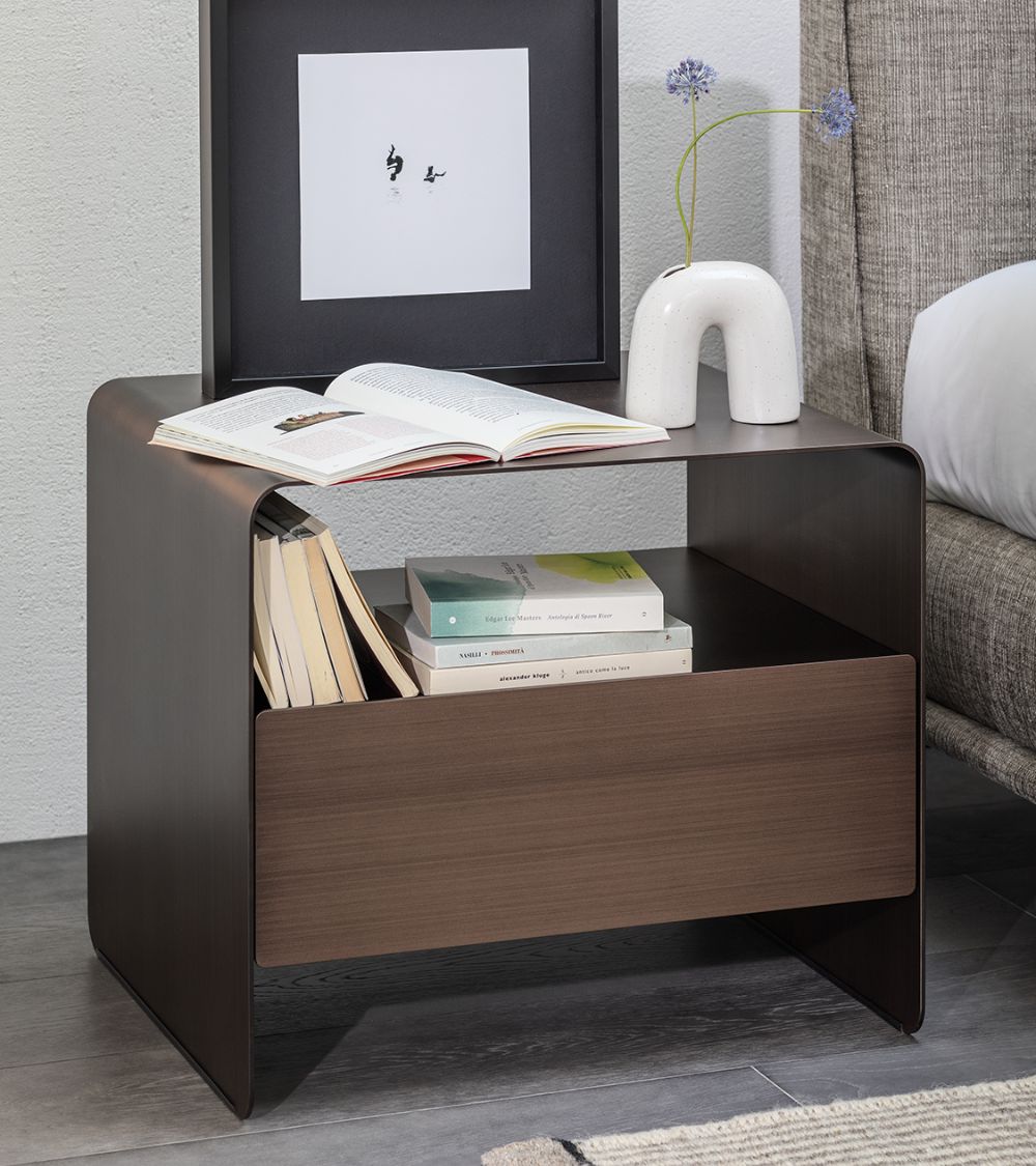 Foglio_Bedside_Table_Flou