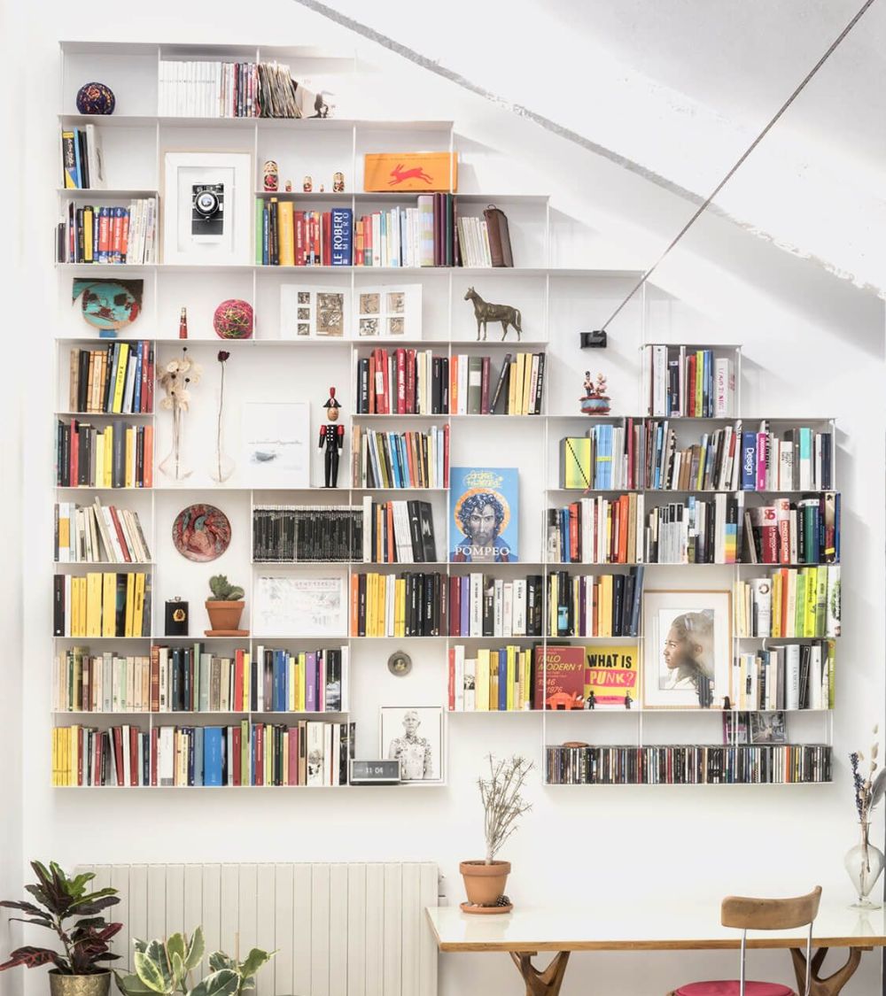 Krossing_bookcase_Kriptonite