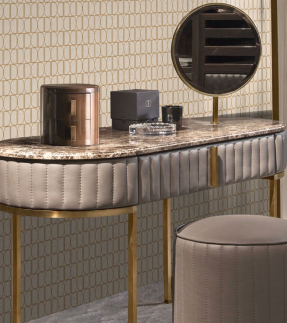 Rimmel_Makeup_Desk_Daytona